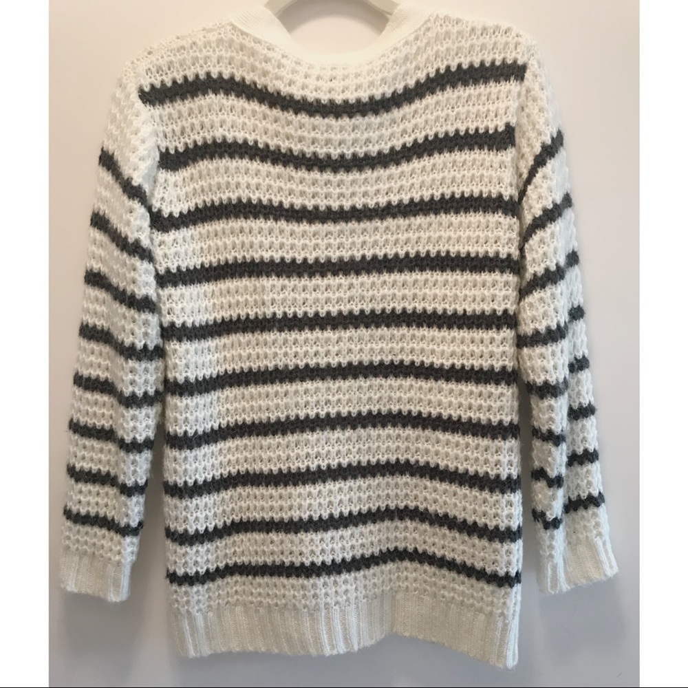 Tobi Oversized Knit Cardigan - Picture 2 of 3